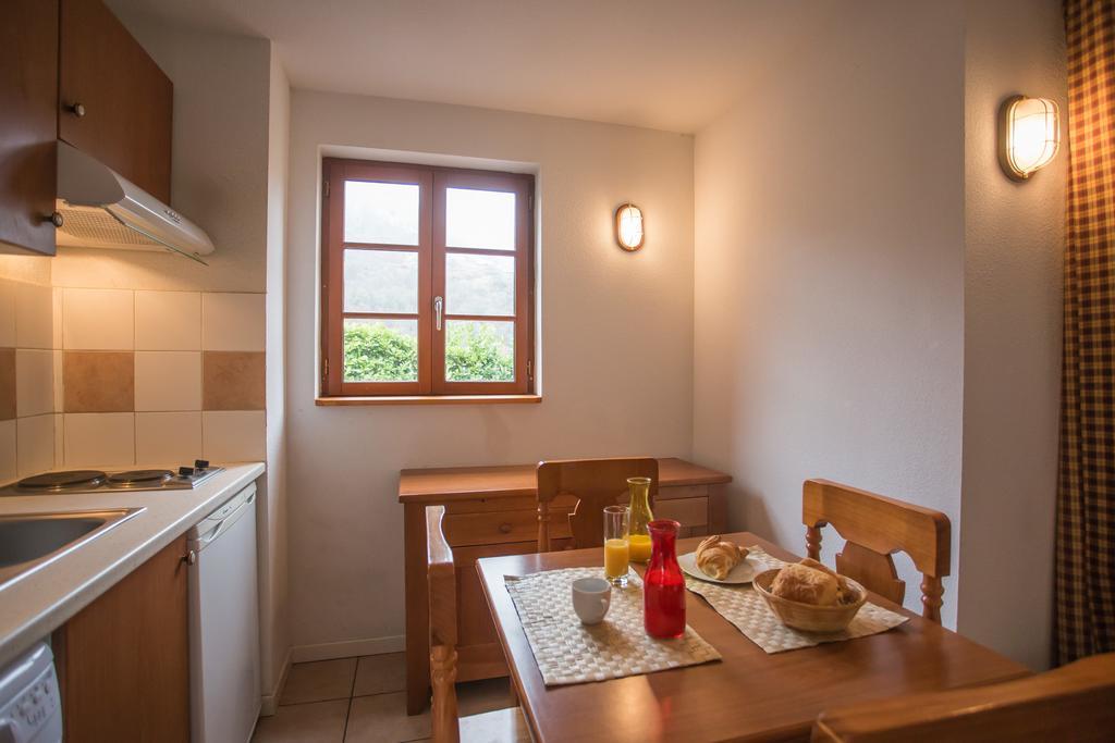 Residence Nemea Les Chalets D'Estive Cauterets Ruang foto