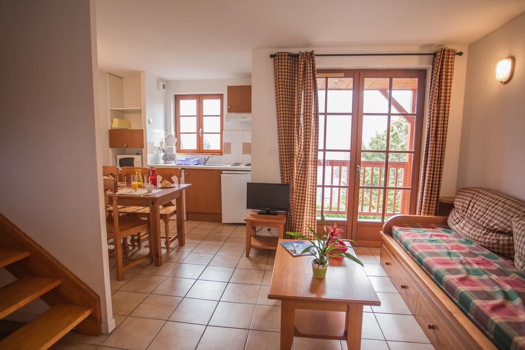 Residence Nemea Les Chalets D'Estive Cauterets Ruang foto